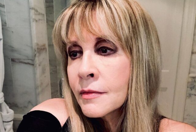 Stevie Nicks Biography, Age, Career, Husband, Family, Net Worth