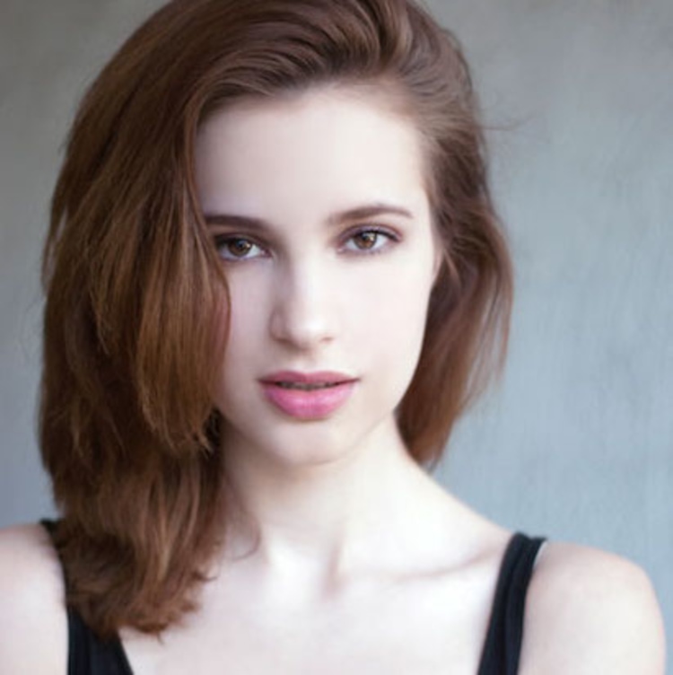 Alexia Fast Net Worth, Personal Life, Background, Biography
